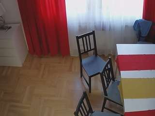voyeurcam julmodels dining 2